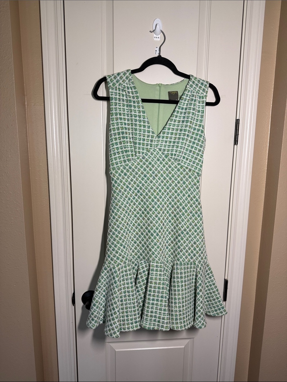 Taylor Mint Green Patterned V-Neck Flared Mini Dress